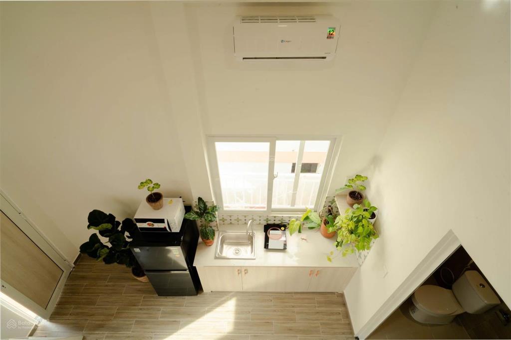 Cho thuê căn hộ duplex bancol rộng 60m2 ngay trung tâm thành phố  đầy đủ nội thất