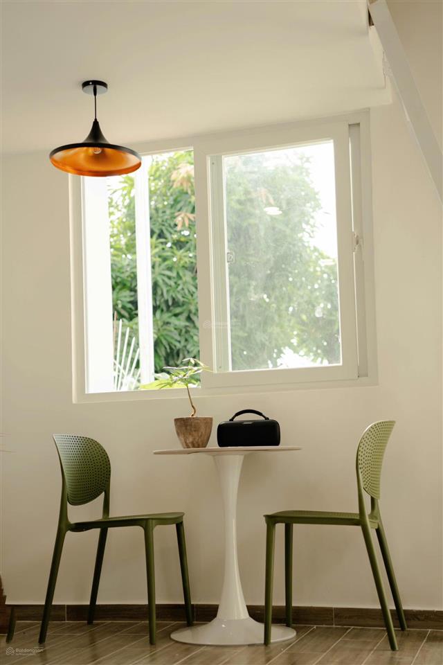 Cho thuê căn hộ duplex bancol rộng 60m2 ngay trung tâm thành phố  đầy đủ nội thất