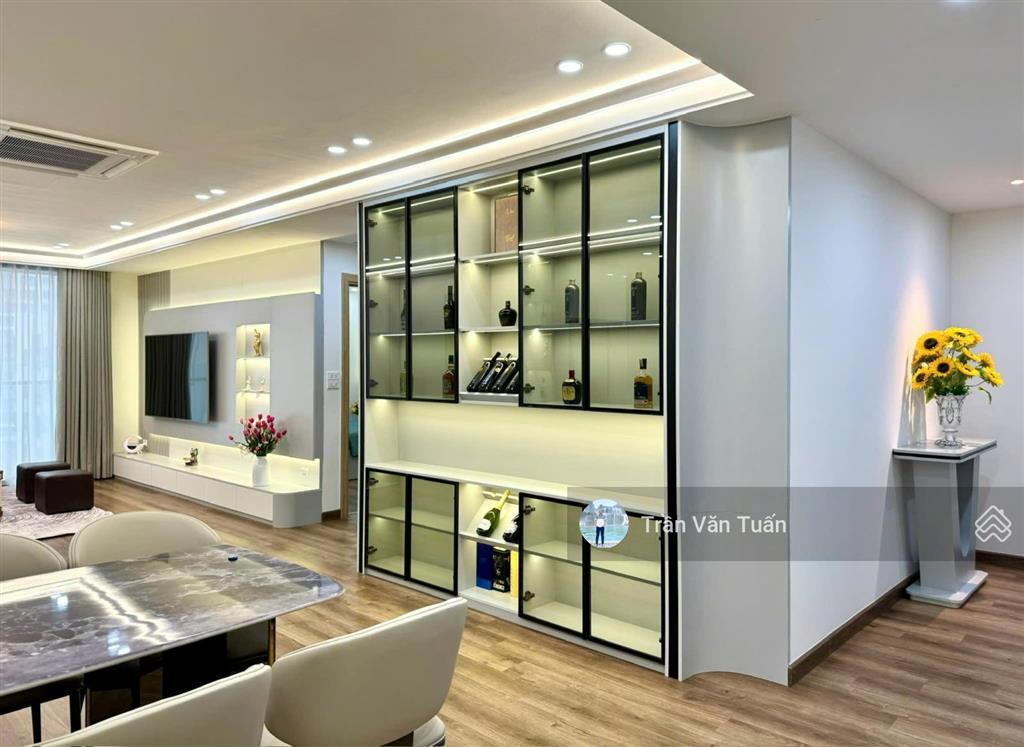 Căn hộ cao cấp ở ngoại giao đoàn tòa no4b t1, tầng 20, 130m² 3pn + 2wc, full nội thất ở ngay, 14 tỷ