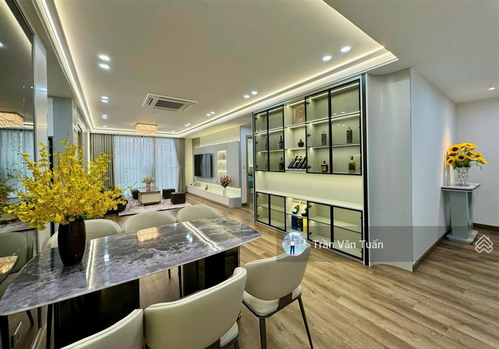 Căn hộ cao cấp ở ngoại giao đoàn tòa no4b t1, tầng 20, 130m² 3pn + 2wc, full nội thất ở ngay, 14 tỷ