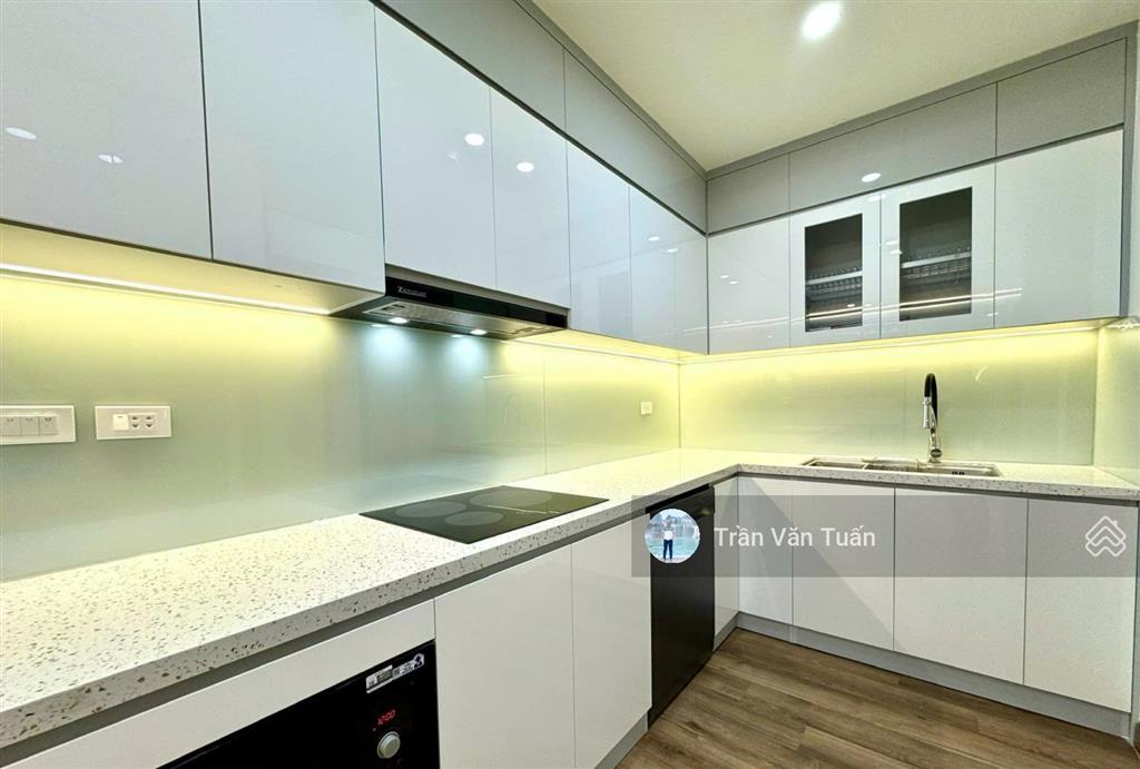Căn hộ cao cấp ở ngoại giao đoàn tòa no4b t1, tầng 20, 130m² 3pn + 2wc, full nội thất ở ngay, 14 tỷ