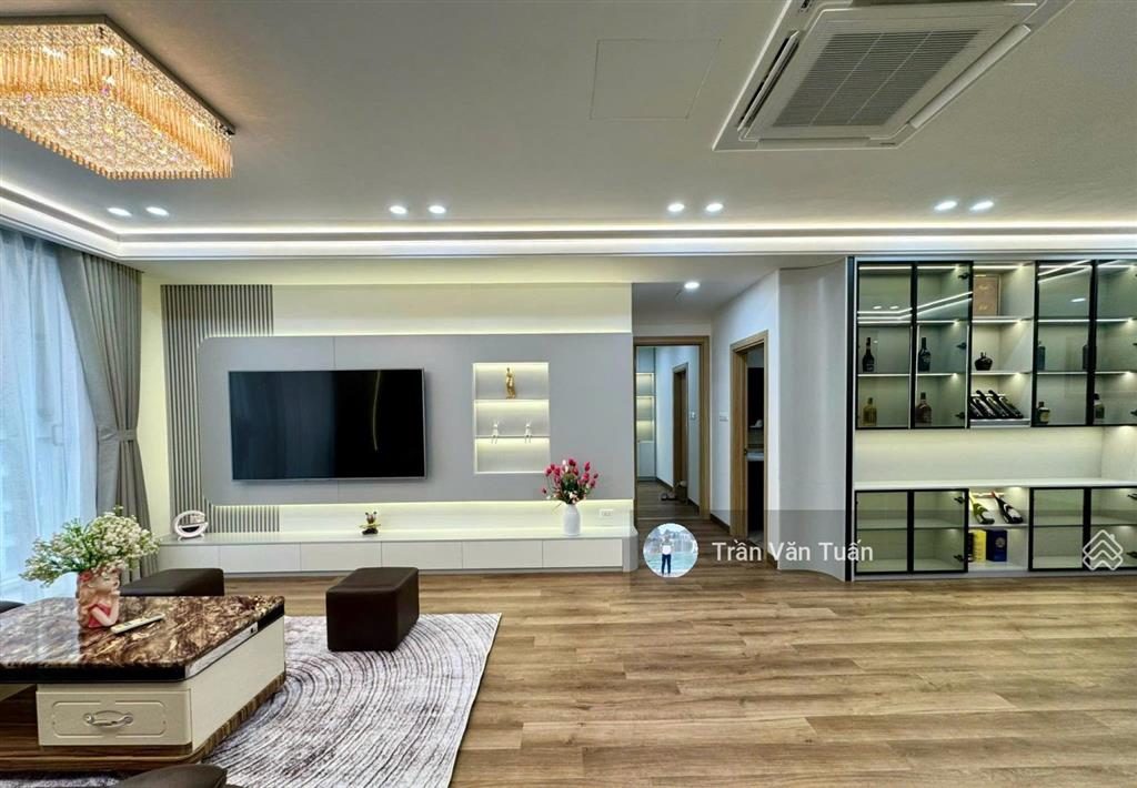 Căn hộ cao cấp ở ngoại giao đoàn tòa no4b t1, tầng 20, 130m² 3pn + 2wc, full nội thất ở ngay, 14 tỷ