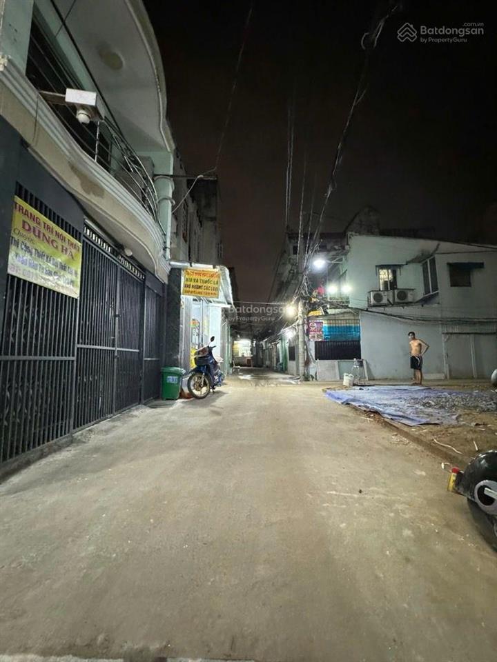 Nhà mới đẹp hẻm thông sầm uất, vị trí trung tâm dt 4.2 x 8m (cn 32m2) 1 trệt 1 lầu. nhỉnh 4tỷ