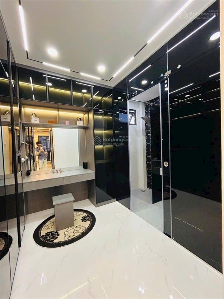 Nhà mới full nội thất xe hơi vào nhà. nhà khu phân lô dân trí cao khu dân cư sài gòn mới  thôn