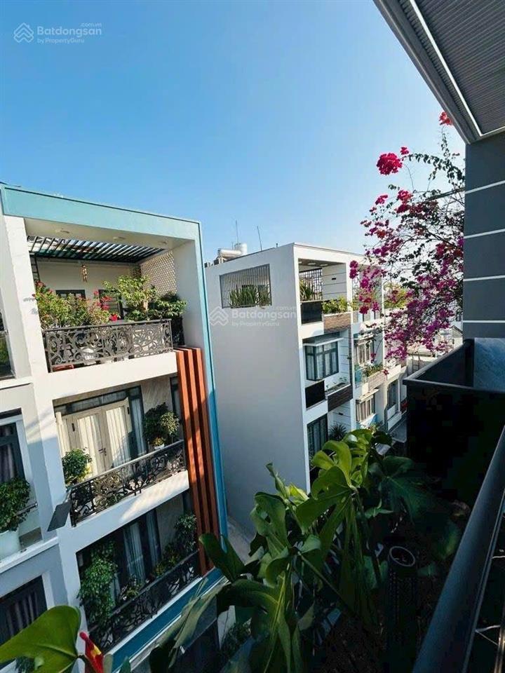 Nhà mới full nội thất xe hơi vào nhà. nhà khu phân lô dân trí cao khu dân cư sài gòn mới  thôn