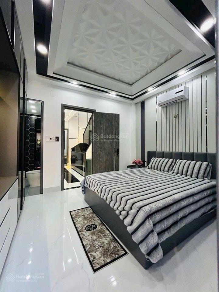 Nhà mới full nội thất xe hơi vào nhà. nhà khu phân lô dân trí cao khu dân cư sài gòn mới  thôn