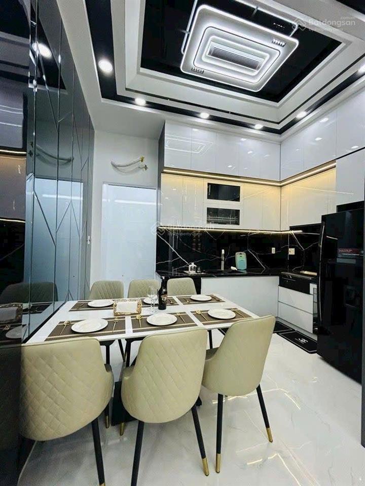 Nhà mới full nội thất xe hơi vào nhà. nhà khu phân lô dân trí cao khu dân cư sài gòn mới  thôn