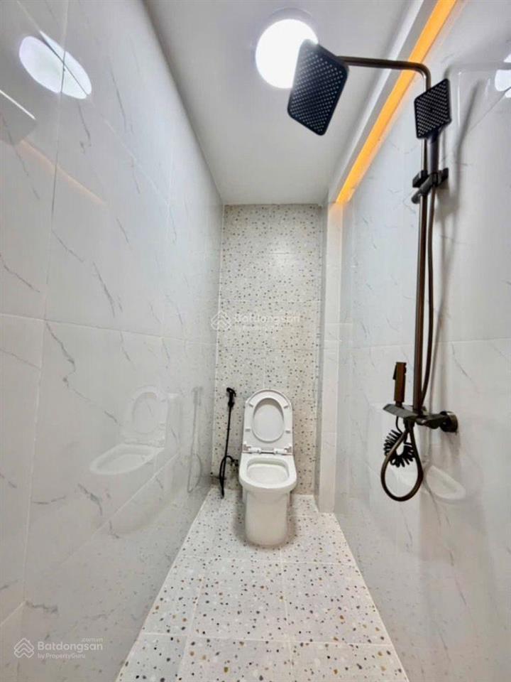 Nhà mới tinh full nội thất chỉ 4.39 tỷ hẻm 1716 huỳnh tấn phát kế bên quận 7