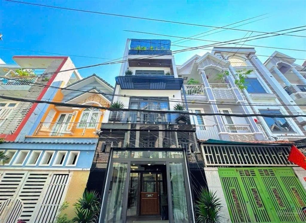 Mặt tiền hẻm xe hơi tránh ở + kinh doanh đỉnh có gara ô tô  ngay đào tông nguyên chỉ 7 tỷ hơn