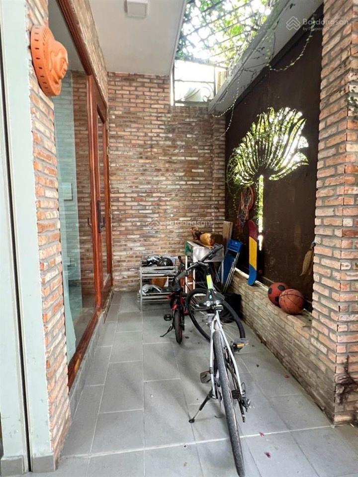 Nhà kdc omely đào tông nguyên gần pmh cách q7 vài phút full nội thất gỗ xịn
chỉ  7.9 tỷ (tl)