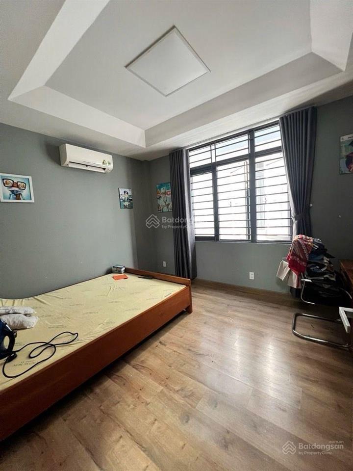 Nhà kdc omely đào tông nguyên gần pmh cách q7 vài phút full nội thất gỗ xịn
chỉ  7.9 tỷ (tl)