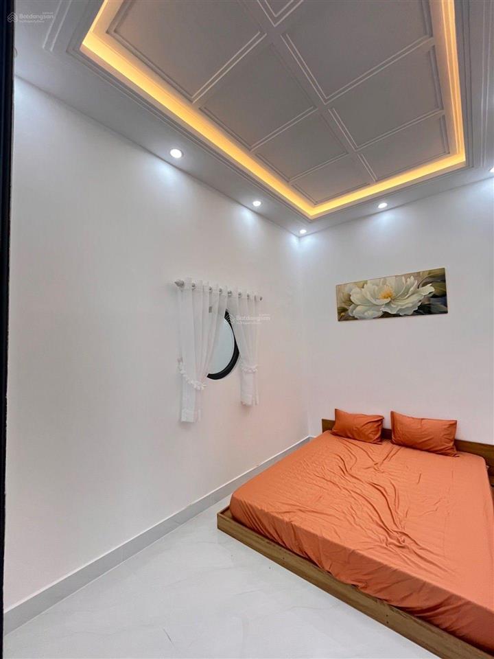 Nhà mới 2 tầng ngay chợ phú xuân chỉ 5.15 tỷ ( tl)  gần pmh kế bên q7 dt 60m sổ riêng mới