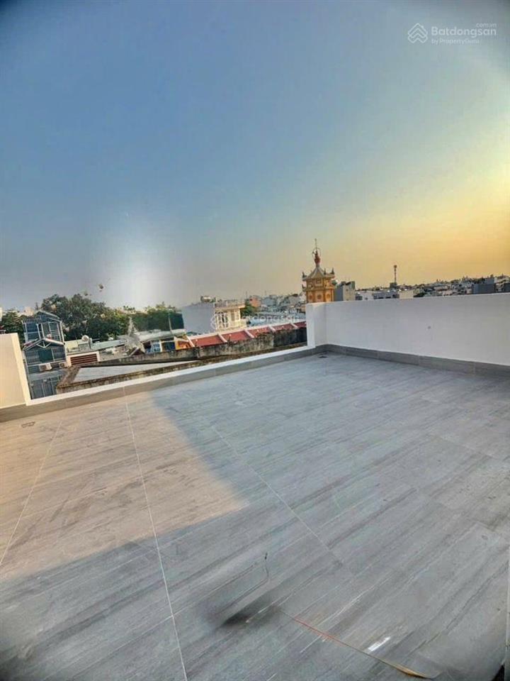 Nhà mới ở luôn cách huỳnh tấn phát 20m ngay cầu phú xuân  dt 5x9m trệt 3 lầu
hơn 5đ
