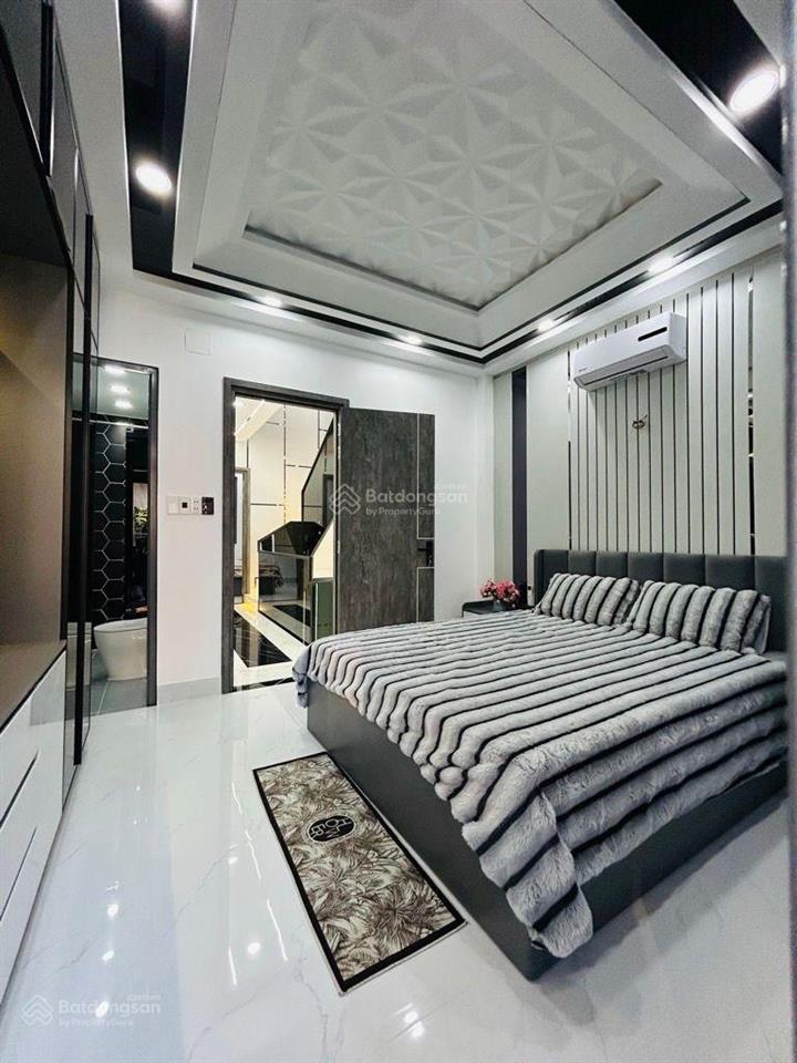 Nhà mới full nội thất xe hơi vào nhà
cạnh q7  ngay khu dân cư thesun  đào tông nguyên  nhỉnh 