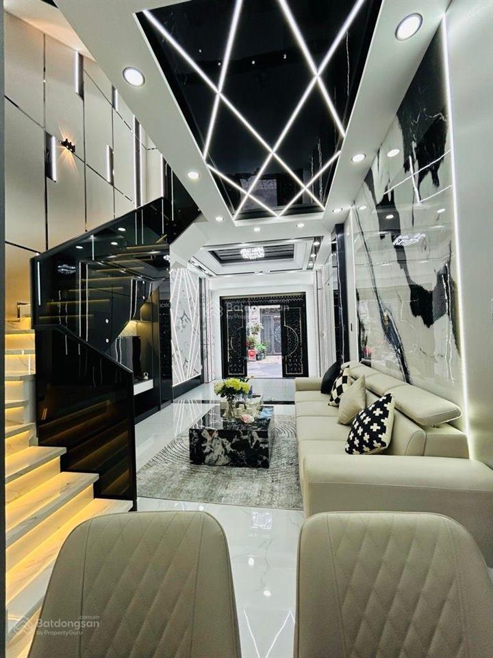 Nhà mới full nội thất xe hơi vào nhà
cạnh q7  ngay khu dân cư thesun  đào tông nguyên  nhỉnh 