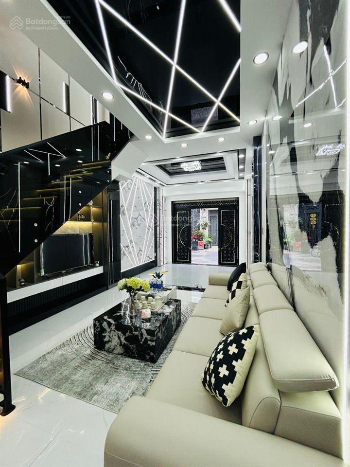 Nhà mới full nội thất xe hơi vào nhà
cạnh q7  ngay khu dân cư thesun  đào tông nguyên  nhỉnh 