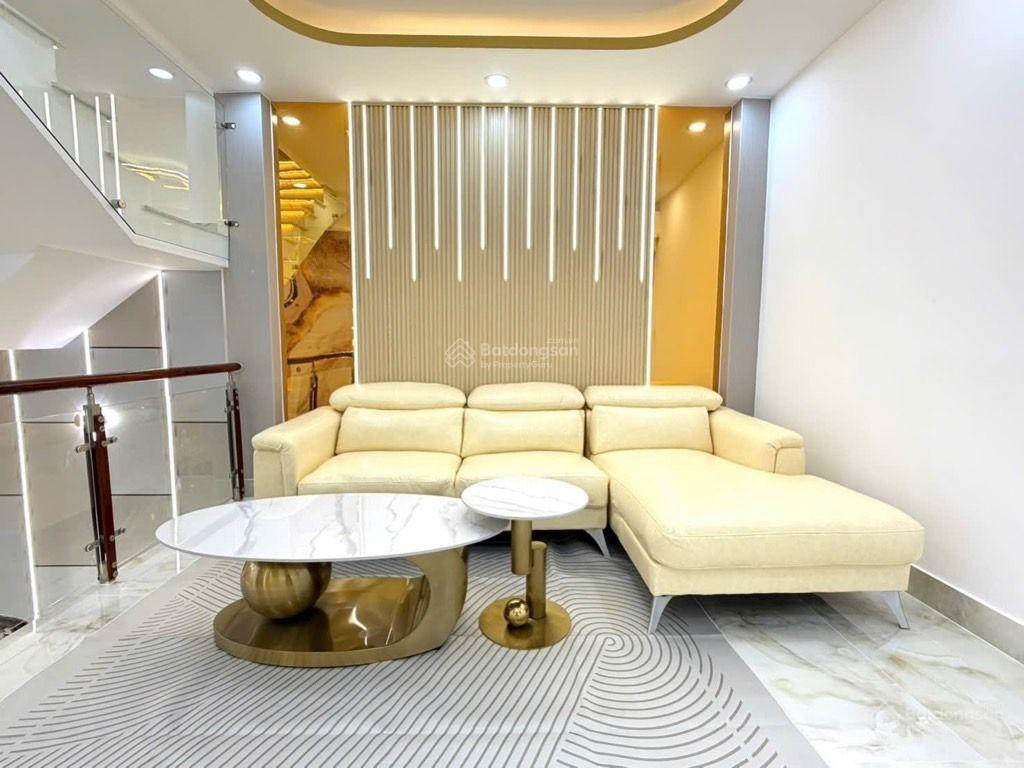 Nhà đẹp huỳnh thị đồng gần trung tâm hành chính nhà bè  đi pmh chỉ vài phút hơn 8 tỷ xíu