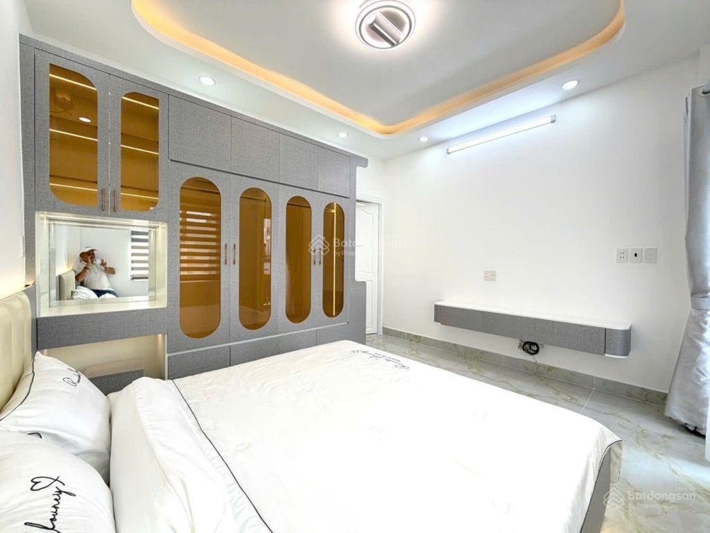 Huỳnh tấn phát nhà bè thuận tiện kinh doanh buôn bán  gần chợ phú xuân  sát bên q7