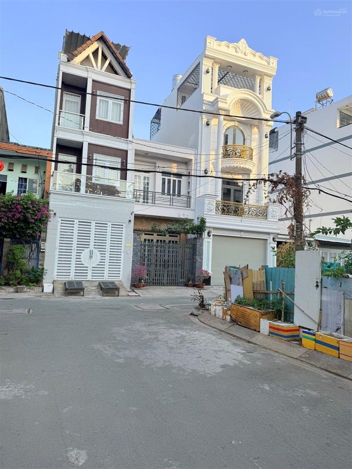 Biệt thự ngay thị trấn nhà bè đường nhựa xe hơi tránh nhau  kế bên pmh  ngay kdc sài gòn mới