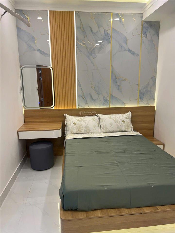 Chủ gấp bán, chạm là chốt nhà đẹp hxh 64m² 4pn, có phòng thờ ngay tt hành chính nb. chỉ 5,05