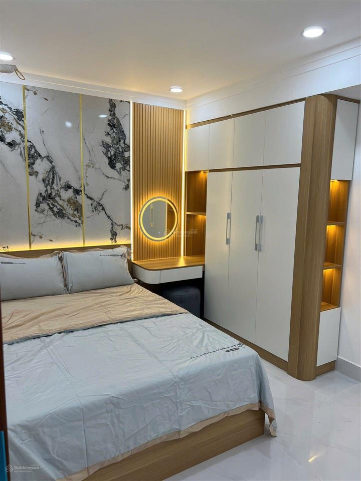 Chủ gấp bán, chạm là chốt nhà đẹp hxh 64m² 4pn, có phòng thờ ngay tt hành chính nb. chỉ 5,05