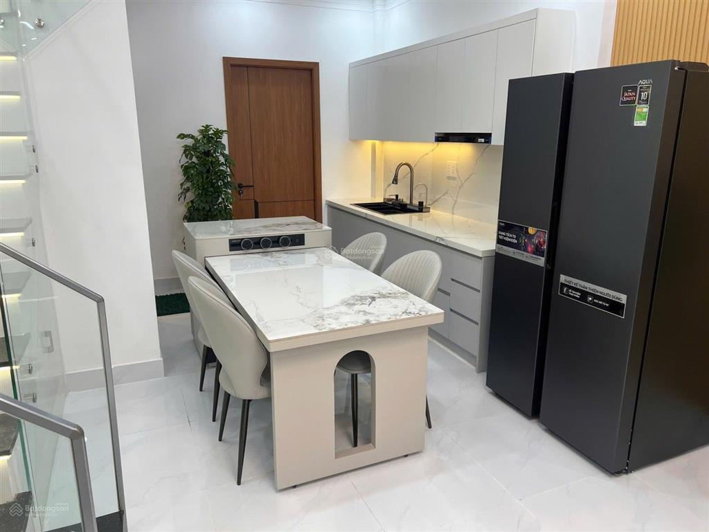 Chủ gấp bán, chạm là chốt nhà đẹp hxh 64m² 4pn, có phòng thờ ngay tt hành chính nb. chỉ 5,05