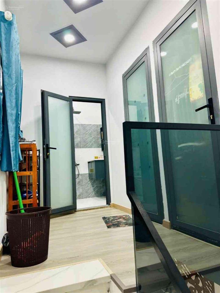 Nhà 2 tầng, 80m² ngay huỳnh tấn phát ô tô trong sân, gần kdc nam long dễ chốt, chỉ 5 tỷ hơn