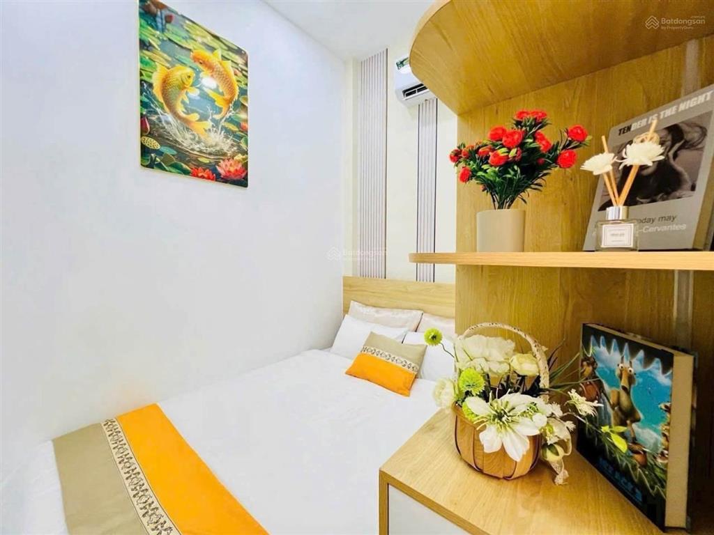 Nhà đẹp, giá tốt  2 tầng shr hoàn công cách mặt tiền huỳnh tấn phát chỉ 80m chỉ 4 tỉ hơn