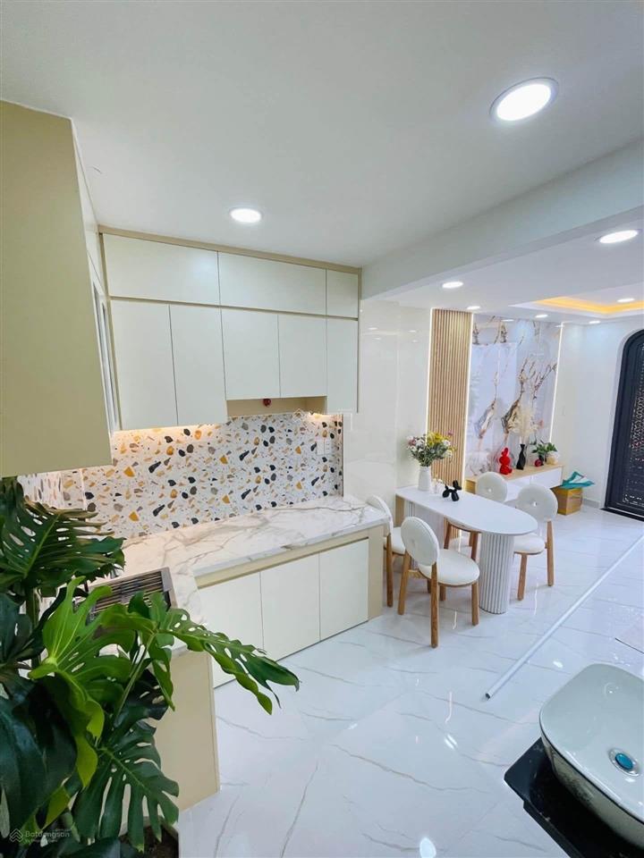 Nhà đẹp, giá tốt  2 tầng shr hoàn công cách mặt tiền huỳnh tấn phát chỉ 80m chỉ 4 tỉ hơn