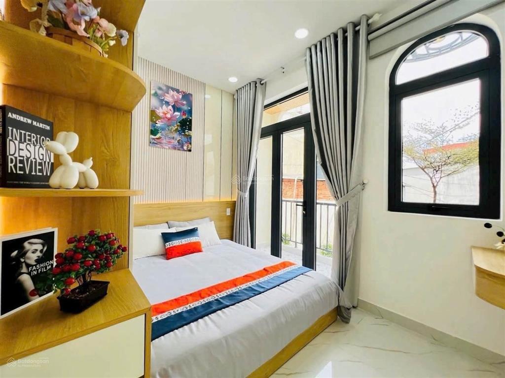 Nhà đẹp, giá tốt  2 tầng shr hoàn công cách mặt tiền huỳnh tấn phát chỉ 80m chỉ 4 tỉ hơn