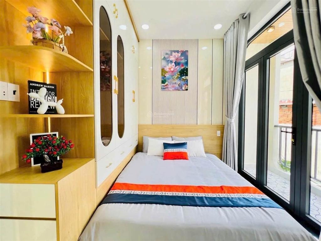 Nhà đẹp, giá tốt  2 tầng shr hoàn công cách mặt tiền huỳnh tấn phát chỉ 80m chỉ 4 tỉ hơn