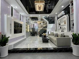 Nhà ngay kdc sài gòn mới  full nội thất smart home hẻm xe hơi 6m huỳnh tấn phát.
chỉ 7 tỷ hơn