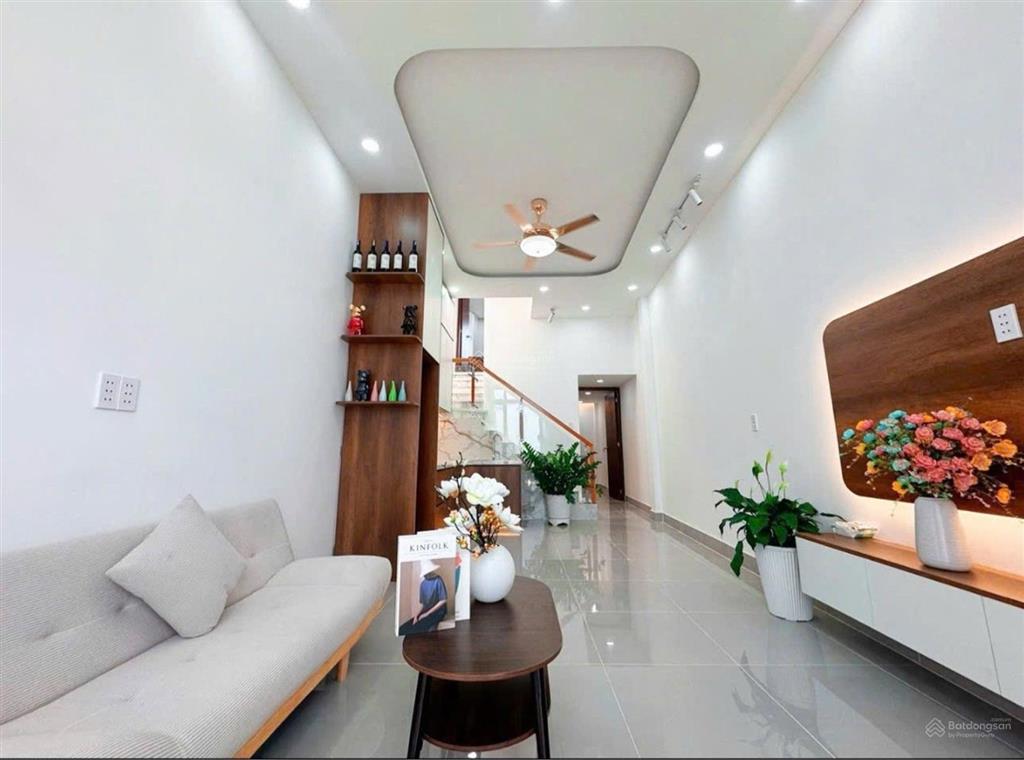 Nhà đẹp trần xuân soạn  quận 7, kế q4, full nội thất, 63m2. chỉ 6,7 tỷ (tl)