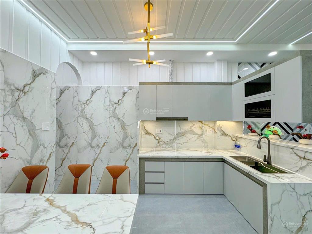 Nhà đẹp trần xuân soạn  quận 7, kế q4, full nội thất, 63m2. chỉ 6,7 tỷ (tl)