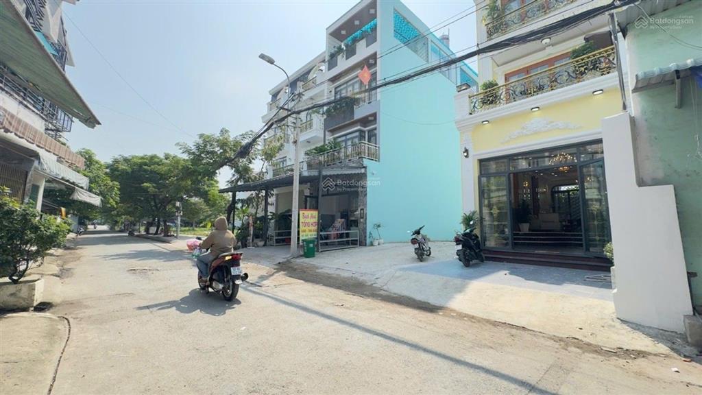 Giảm sâu chỉ còn 8,9 t.y nhà 4 tầng , sát bên pmh, gần chung cư đức khải 85m2 ôtô ngủ nhà