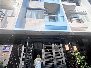 Nhà đẹp 5pn  đường xe hơi  cách phú mỹ hưng 10 phút, 66m2  chưa đến 7 tỉ