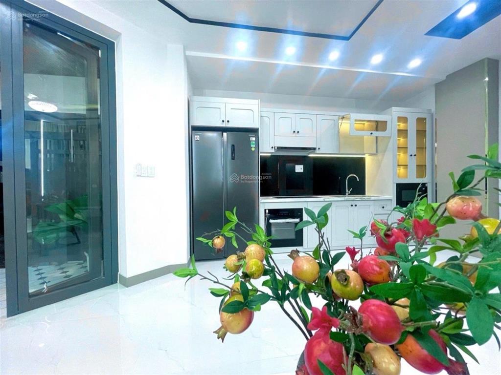 Siêu phẩm nhà góc 2 mặt hẻm shr full nội cách q7 vài phút huỳnh tấn phát. nhà bè