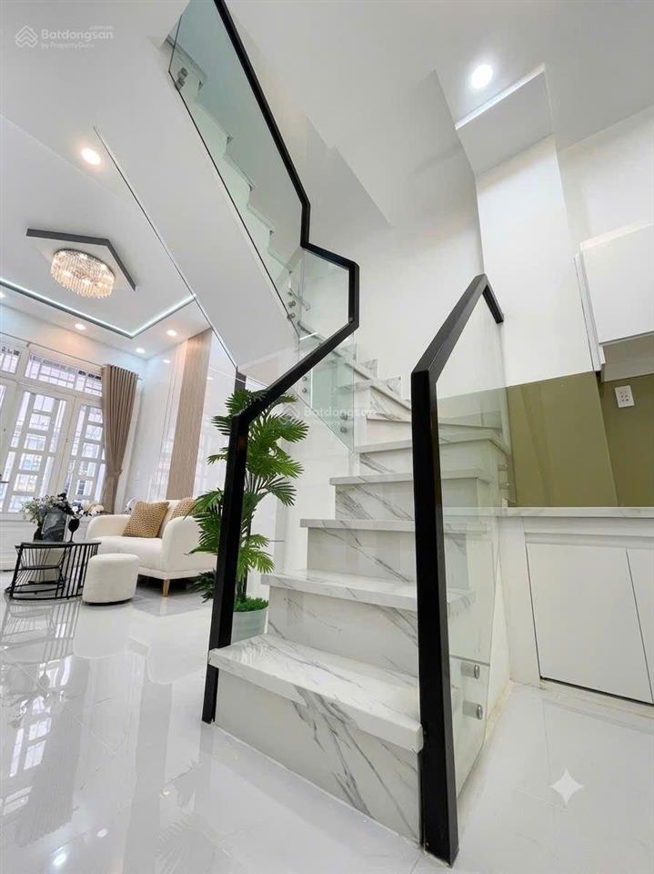 Chỉ 1 tỷ 790 sở hữu nhà 2 tầng full nội thất ngay huỳnh tấn phát, nhà bè