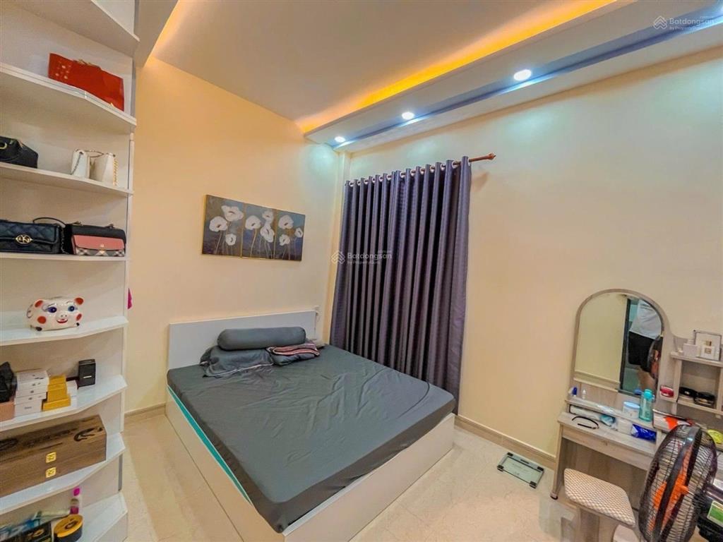 Nhà đẹp 4t, hxh 8m kdc thesun 4pn, sổ hồng hoàn công. nhỉnh 6 tỏi