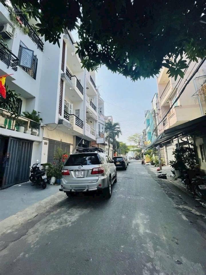 Nhà mới tinh full nội thất xe hơi đỗ cửa chỉ 5,69 tỷ kế q7, qua pmh chỉ 5 phút. nhà 58m2