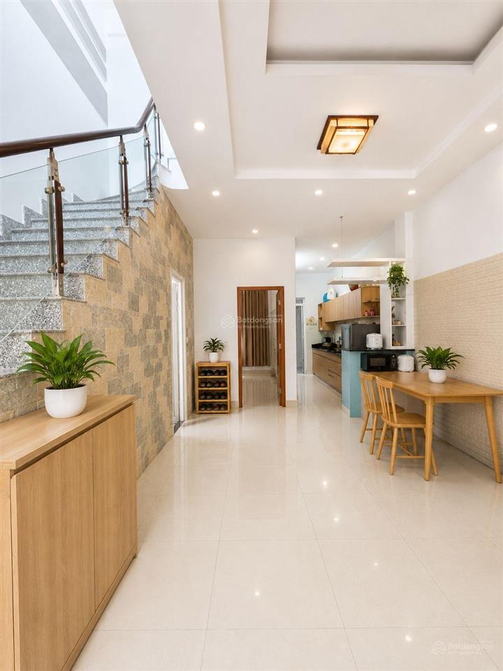 Nhà mặt tiền đường số kdc phú mỹ 3 lầu4pn, ngang 5m, quận 7 view sông cực đẹp cách phú mỹ hưng