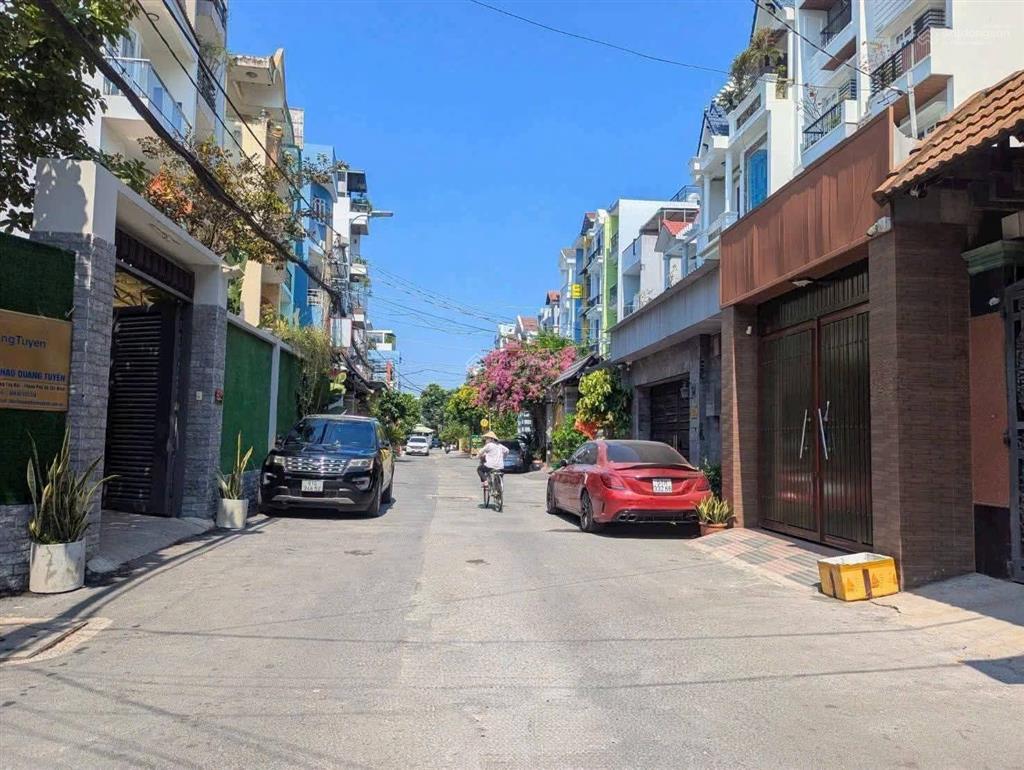 Nhà mặt tiền đường số kdc phú mỹ 3 lầu4pn, ngang 5m, quận 7 view sông cực đẹp cách phú mỹ hưng