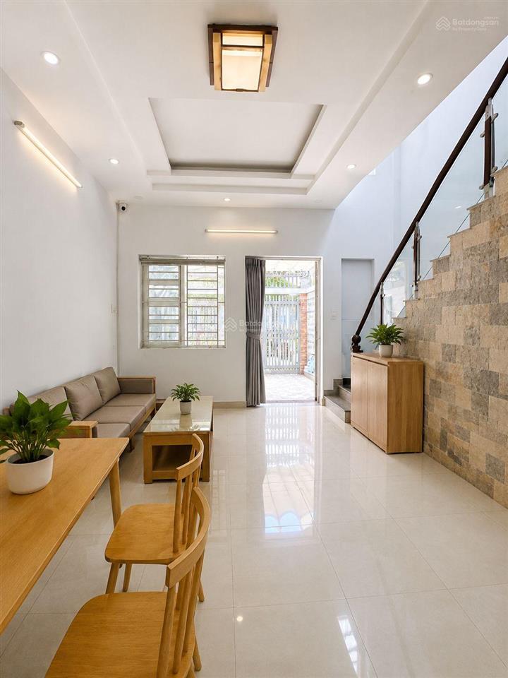 Nhà mặt tiền đường số kdc phú mỹ 3 lầu4pn, ngang 5m, quận 7 view sông cực đẹp cách phú mỹ hưng