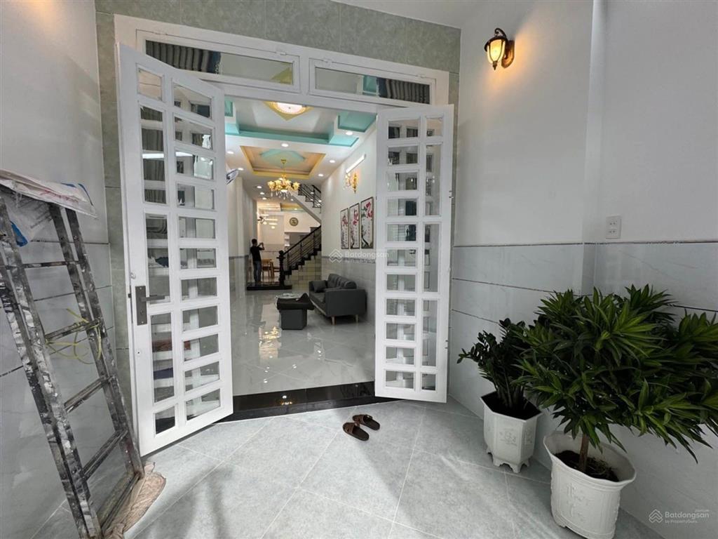 Cách q7 chỉ 1 cây cầu,cạnh phú mỹ hưngchỉ hơn 4t.ỷ shr cạnh