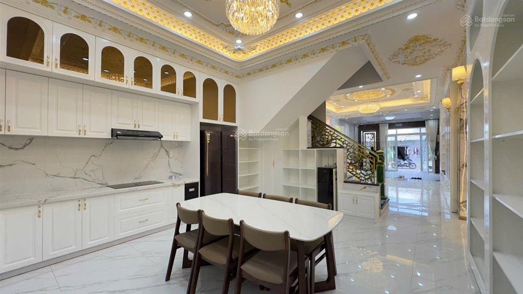 Biệt thự tân cổ điển gần 100 m hẻm 8m ô tô quay đầu giá chỉ 8đ (tl)