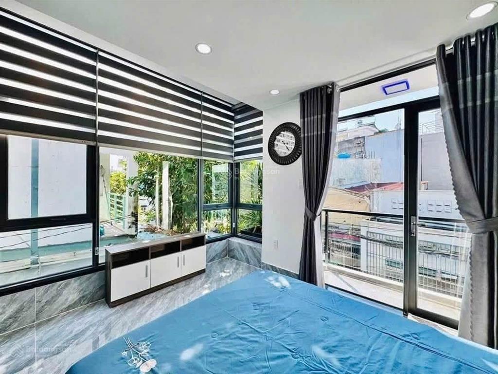 Nhà 104m2 hẻm xe hơi ngay sài gòn mới huỳnh tấn phát, nhà bè.
nhỉnh 5 tỷ xíu