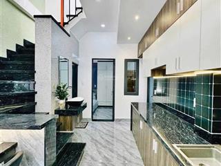 Nhà 104m2 hẻm xe hơi ngay sài gòn mới huỳnh tấn phát, nhà bè.
nhỉnh 5 tỷ xíu