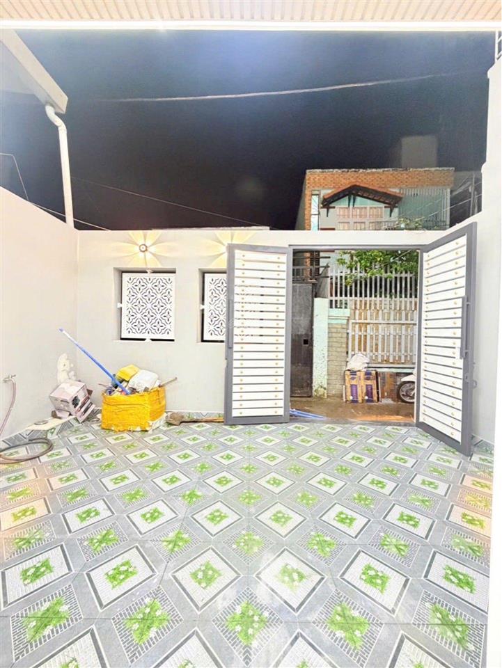 Nhà mới 75m2 full nội thất3pn có phòng ngủ trệt.hxh, qua q7 3p, gần chợ phú xuân.5 đ nhỉnh (tl