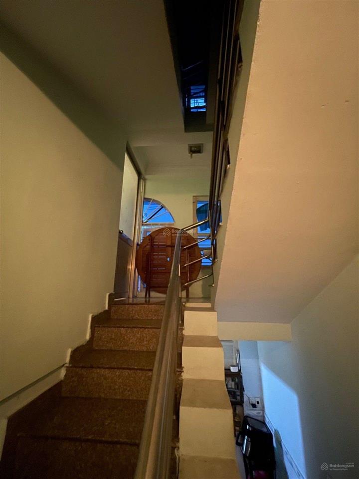 Nhà lô góc gò ô môi phú thuận, gần hoàng quốc việt. 3 tầng 3pn + sân thượng. chỉ 5 tỷ nhỉnh (tl)