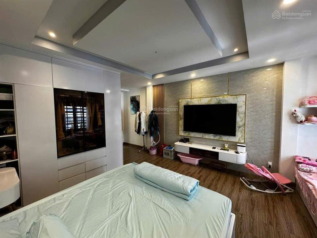 Hẻm 8m  373/ lý thường kiệt  5 tầng, 5x18m  cho thuê 35tr/tháng